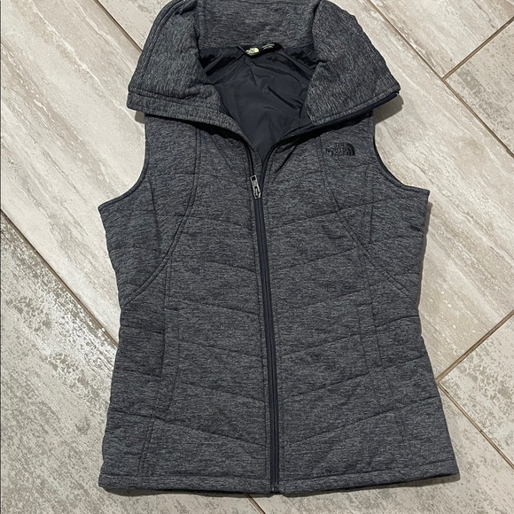 The North Face Jackets & Blazers - The North Face Gray Quilted Vest